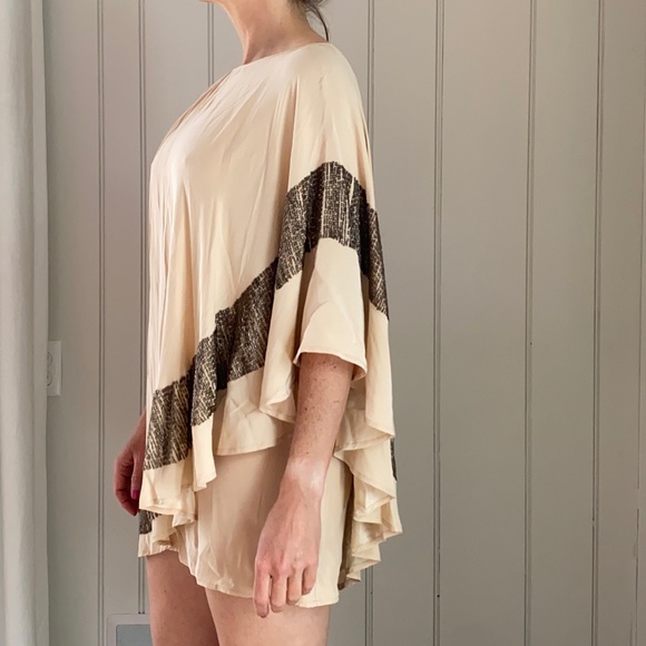 Haute Hippie silk one shoulder mini dress. Size xs - Picture 3 of 7